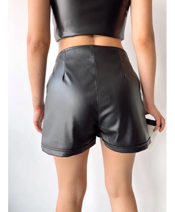 Pileli deri şort siyah h240053