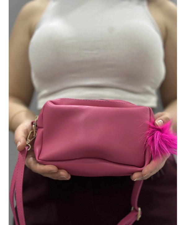 Ponpon fuşya cilt çanta