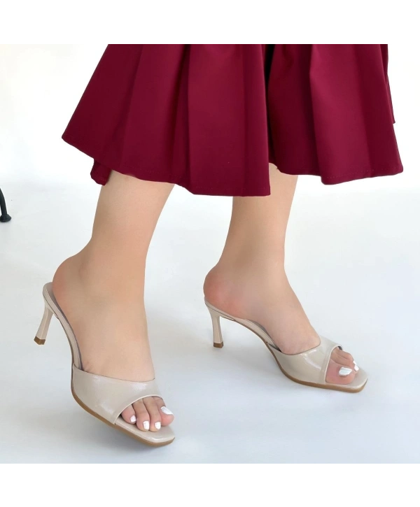 Ribay Bej Rugan Topuklu Terlik