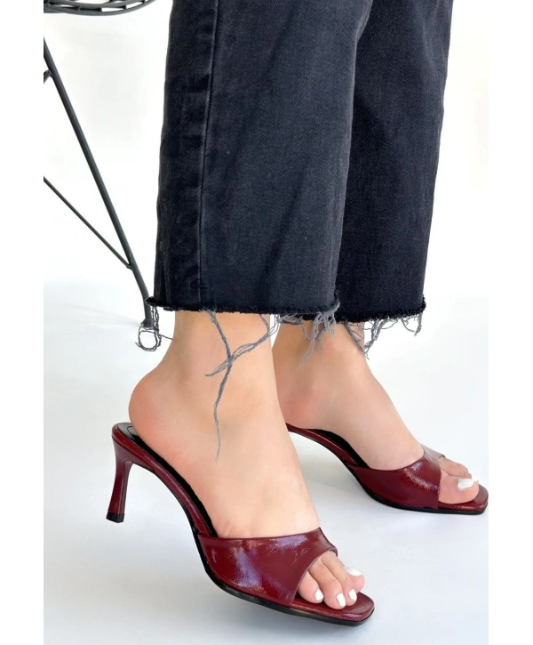 Ribay Bordo Rugan Topuklu Terlik
