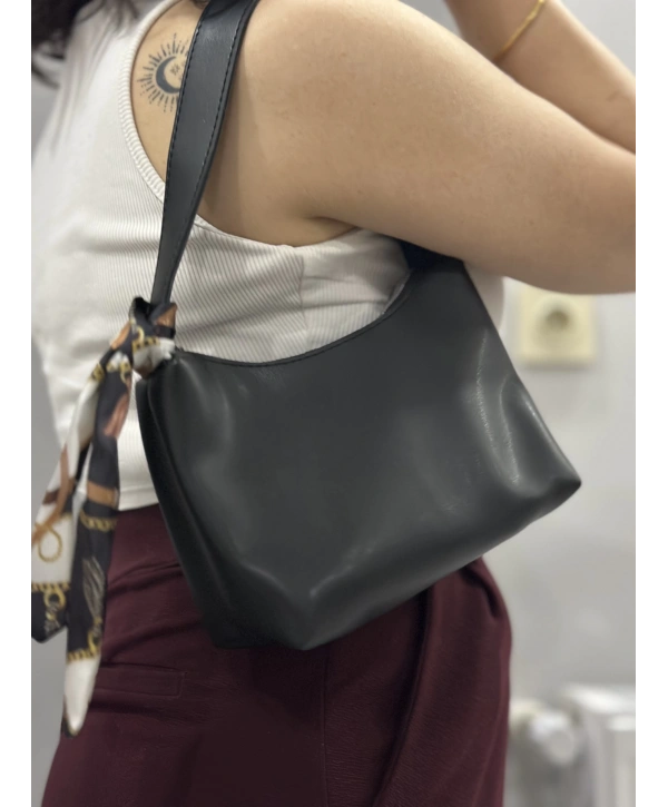 Riwan siyah cilt çanta