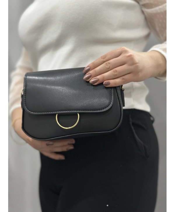 Siyah cilt mossi çanta