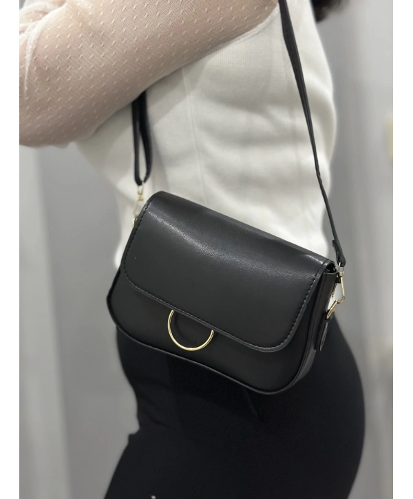 Siyah cilt mossi çanta