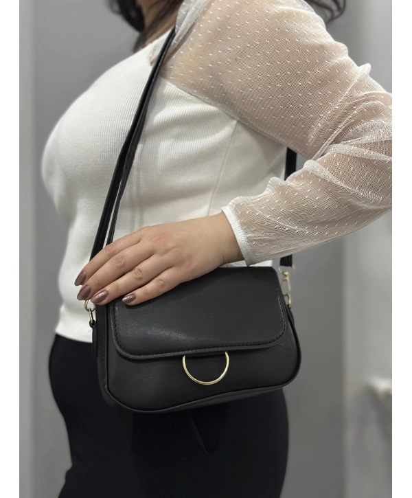 Siyah cilt mossi çanta