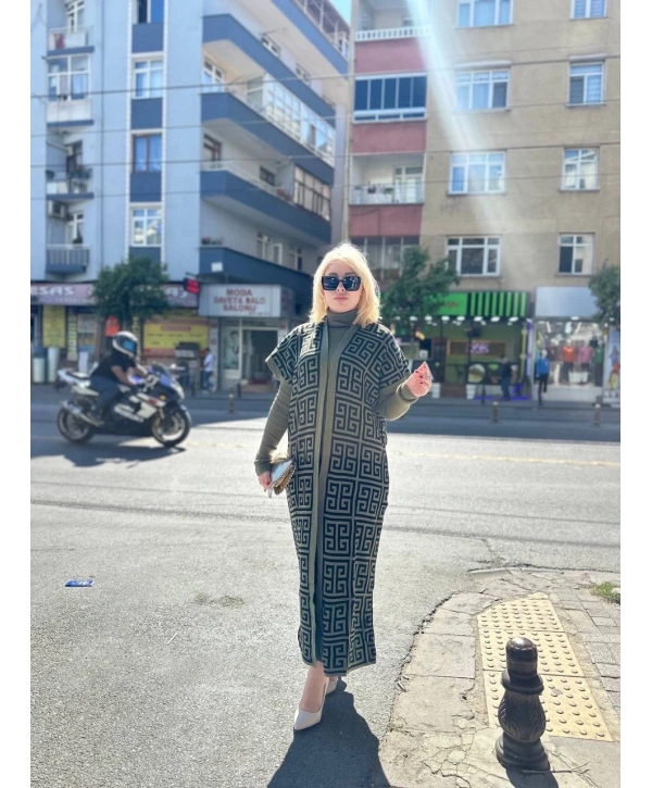 Siyah çizgi desenli elbiseli hırka triko takım haki