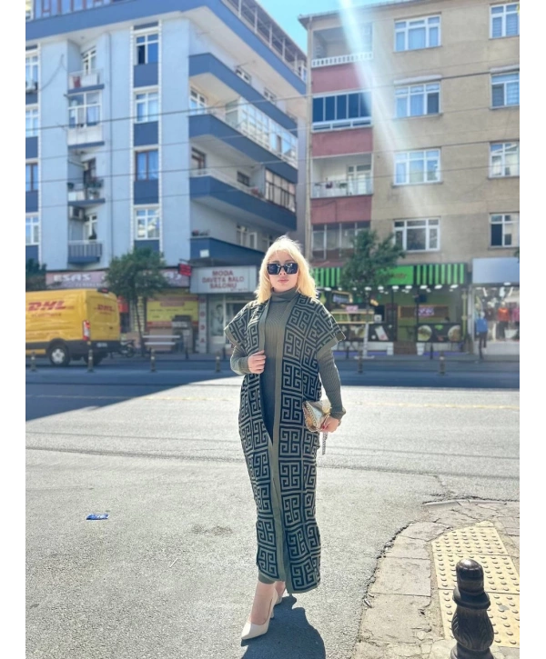 Siyah çizgi desenli elbiseli hırka triko takım haki