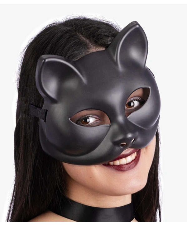 Siyah Renk Lüks Kedi Maskesi 12x13 Cm