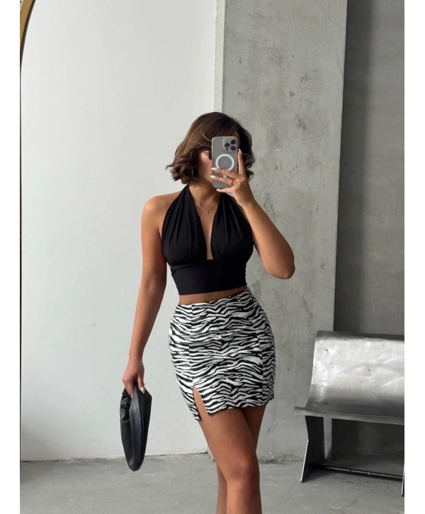 Tek yırtmaçlı zebra desenli deri etek beyazsiyah w24475-S