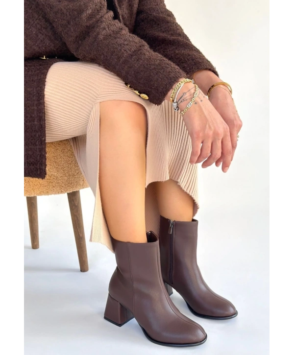 Tendy Kahverengi Cilt Topuklu Bot