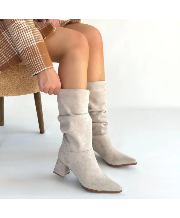 Titen Bej Süet Körüklü Topuklu Çizme