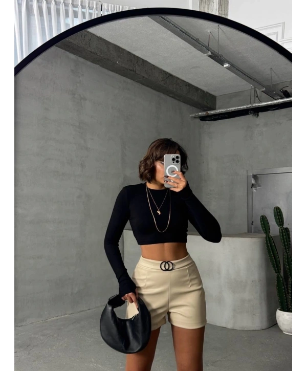 Tokalı deri şort h24444