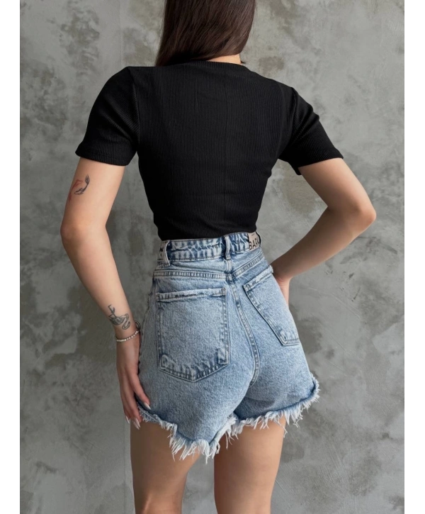 Üçlü kalp nakışlı bluz