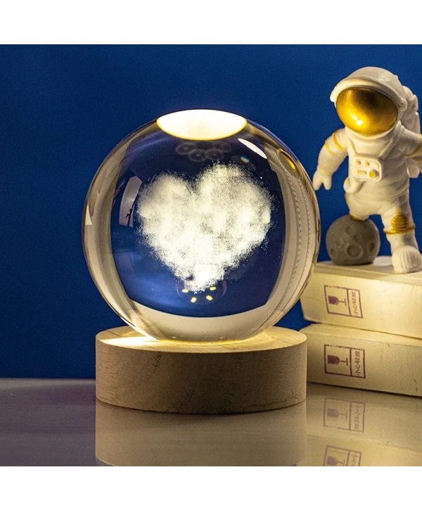 Usb&039li Ahşap Altlıklı Kalp Tasarımlı Cam Küre