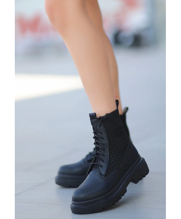 Utag Siyah Cilt Bağcıklı Bot