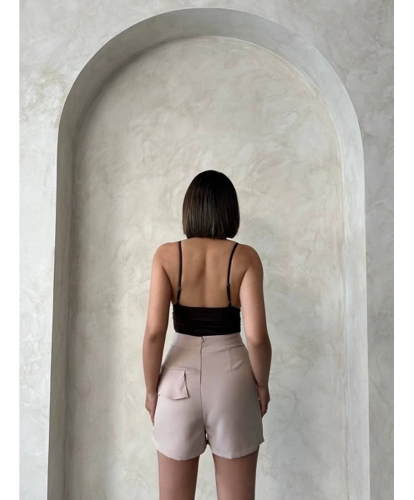 Valonlu fırfırlı şort bej s24683