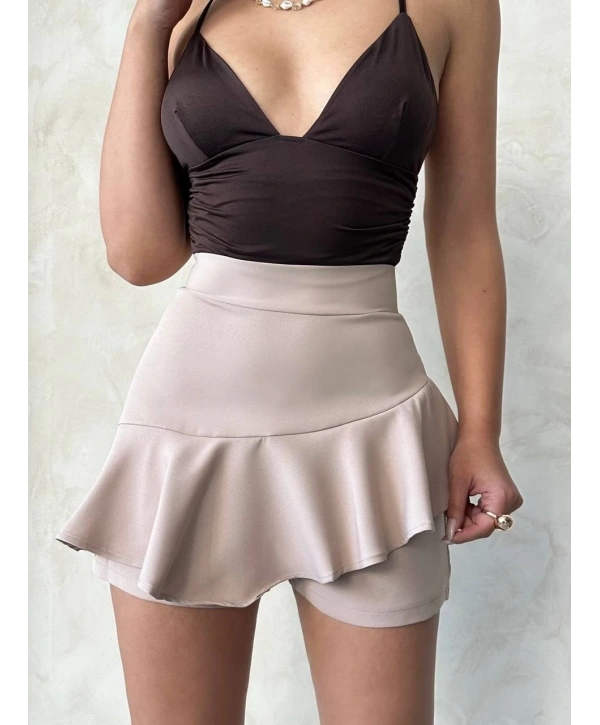 Valonlu fırfırlı şort bej s24683