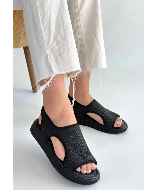 Wayi Siyah Hasır Cilt Sandalet