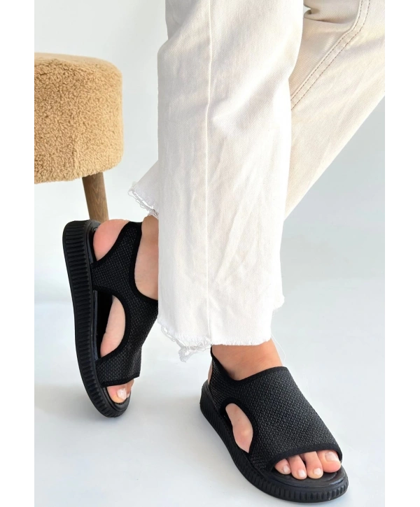 Wayi Siyah Hasır Cilt Sandalet