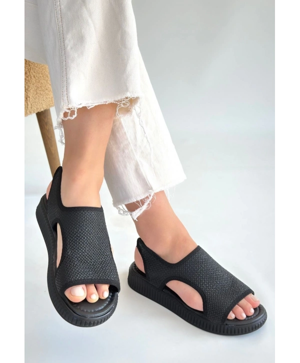 Wayi Siyah Hasır Cilt Sandalet