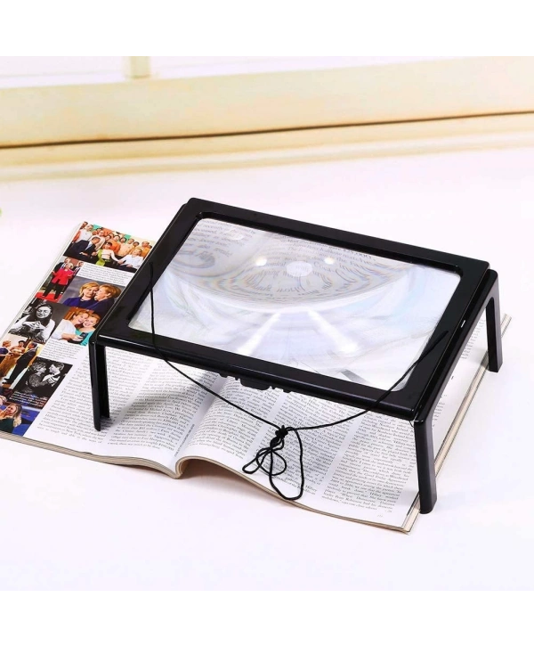 Yaşlılar İçin  A4 Boyutu Masa Tipi Işıklı Okuma Büyüteç Th275205b