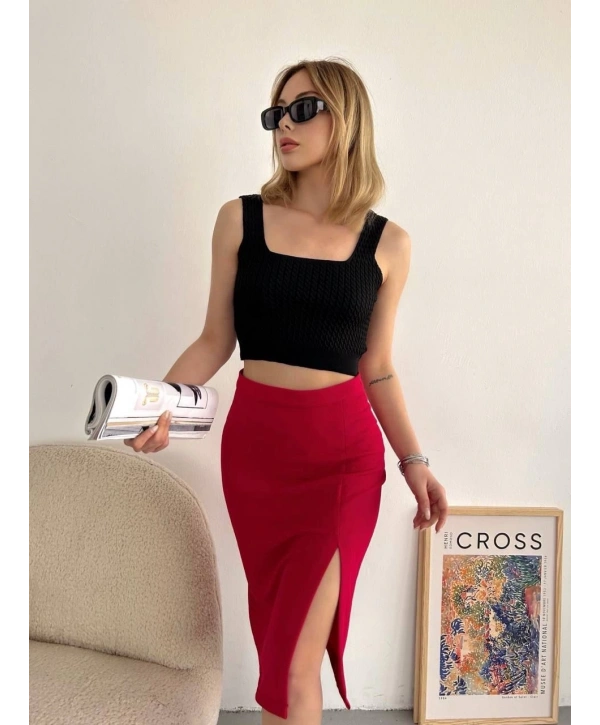 Yırtmaçlı esnek kumaş midi boy etek koyu kırmızı