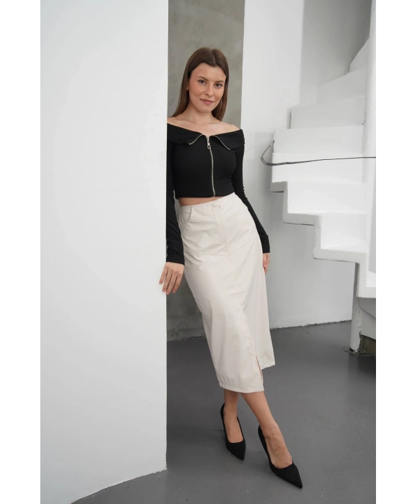 Yırtmaçlı uzun deri etek krem