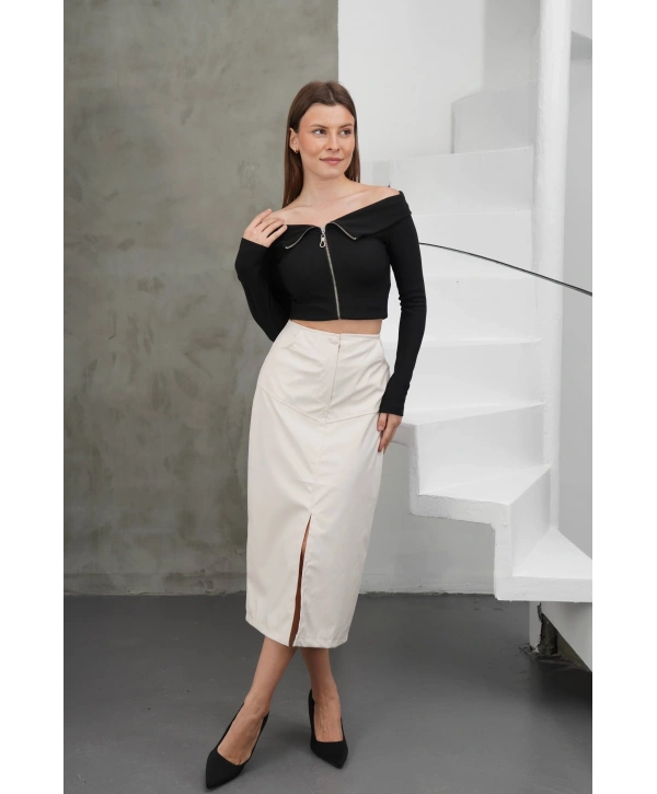 Yırtmaçlı uzun deri etek krem