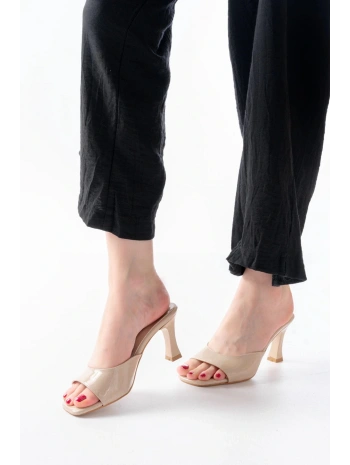 S-617 Bej Rugan Günlük Topuklu Kadın Terlik