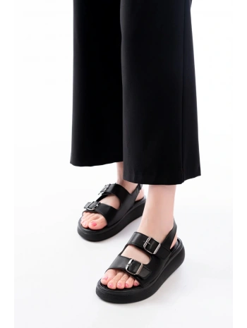 24413-572 Siyah Günlük Dolgu Topuk Toka Aksesuarlı Kadın Sandalet