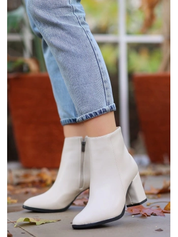 Biya Bej Cilt Topuklu Bot