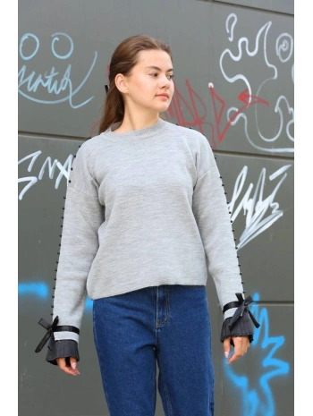 Boncuklu bile detaylı kazak gri