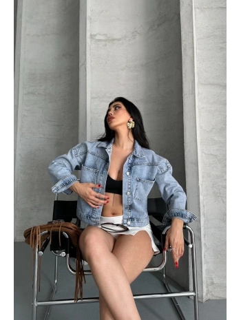 Çift cepli kol katlamalı kar yıkama crop kot ceket mavi d2000