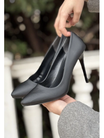 Hillar Siyah Saten Stiletto Ayakkabı