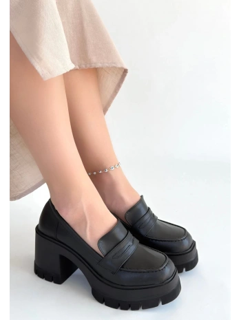 Janes Siyah Cilt Dolgu Topuk Ayakkabı