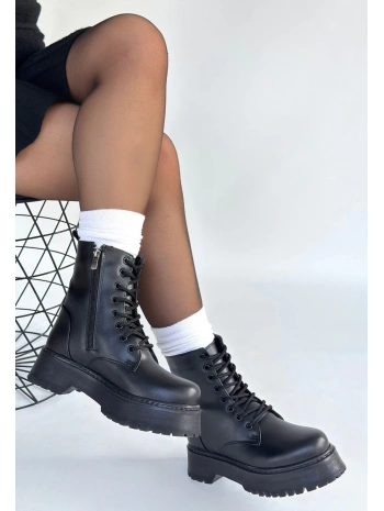 Jonni Siyah Cilt Bağcıklı Bot