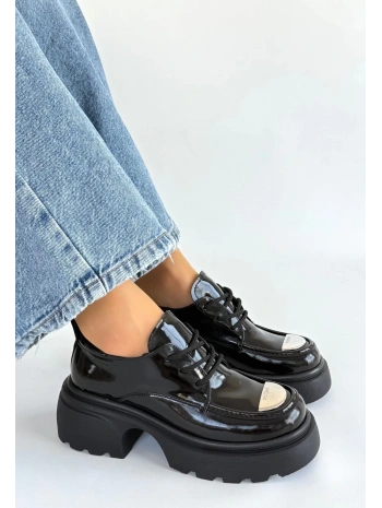 Kiya Siyah Rugan Dolgu Topuk Oxford Ayakkabı