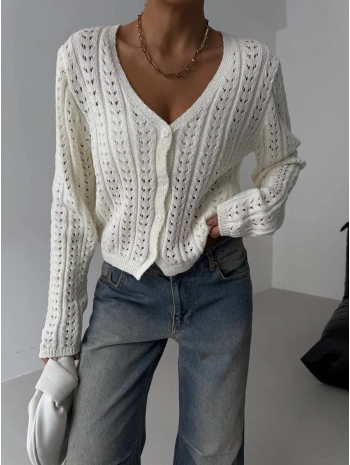 Küçük düğmeli küçük örgülü triko hırka beyaz