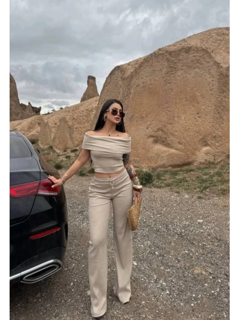 Madonna yaka bol paça pantolonlu takım