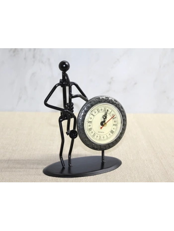 Metal Saatli Saksafon Çalan Müzisyen Alk4335