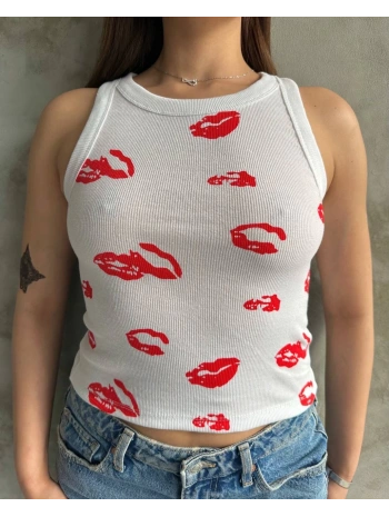 Öpücük baskılı bluz