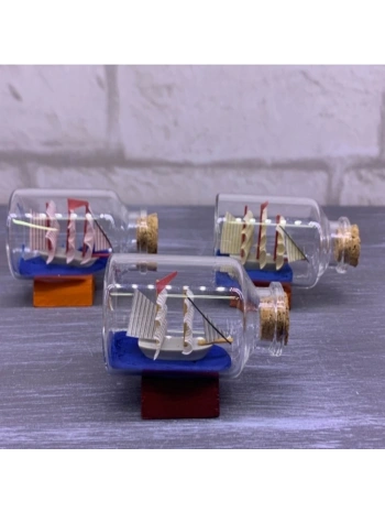 Orta Boy Şişe İçerisinde Gemi Maketi