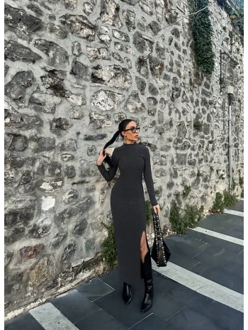 Yırtmaçlı kalın bürümcük uzun elbise siyah