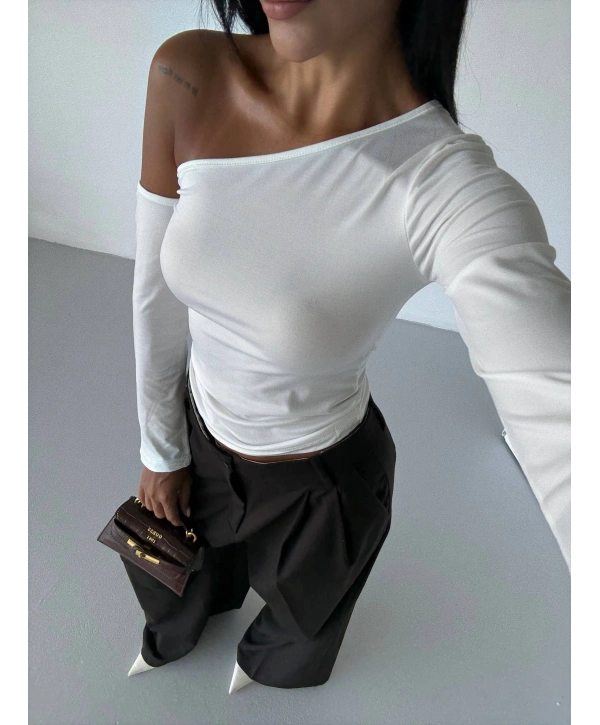 Omuz detaylı kollu bluz beyaz f2336