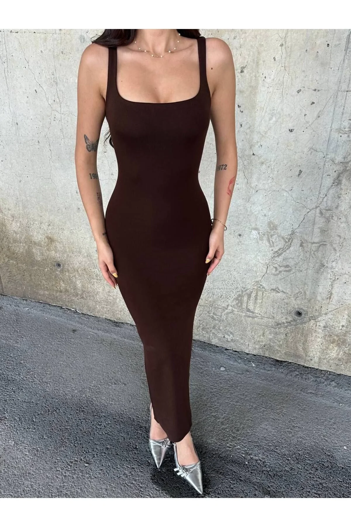 Kadın Kalın Askılı Kare Yaka Yırtmaçlı Kaşkorse Kalem Elbise - Kahverengi