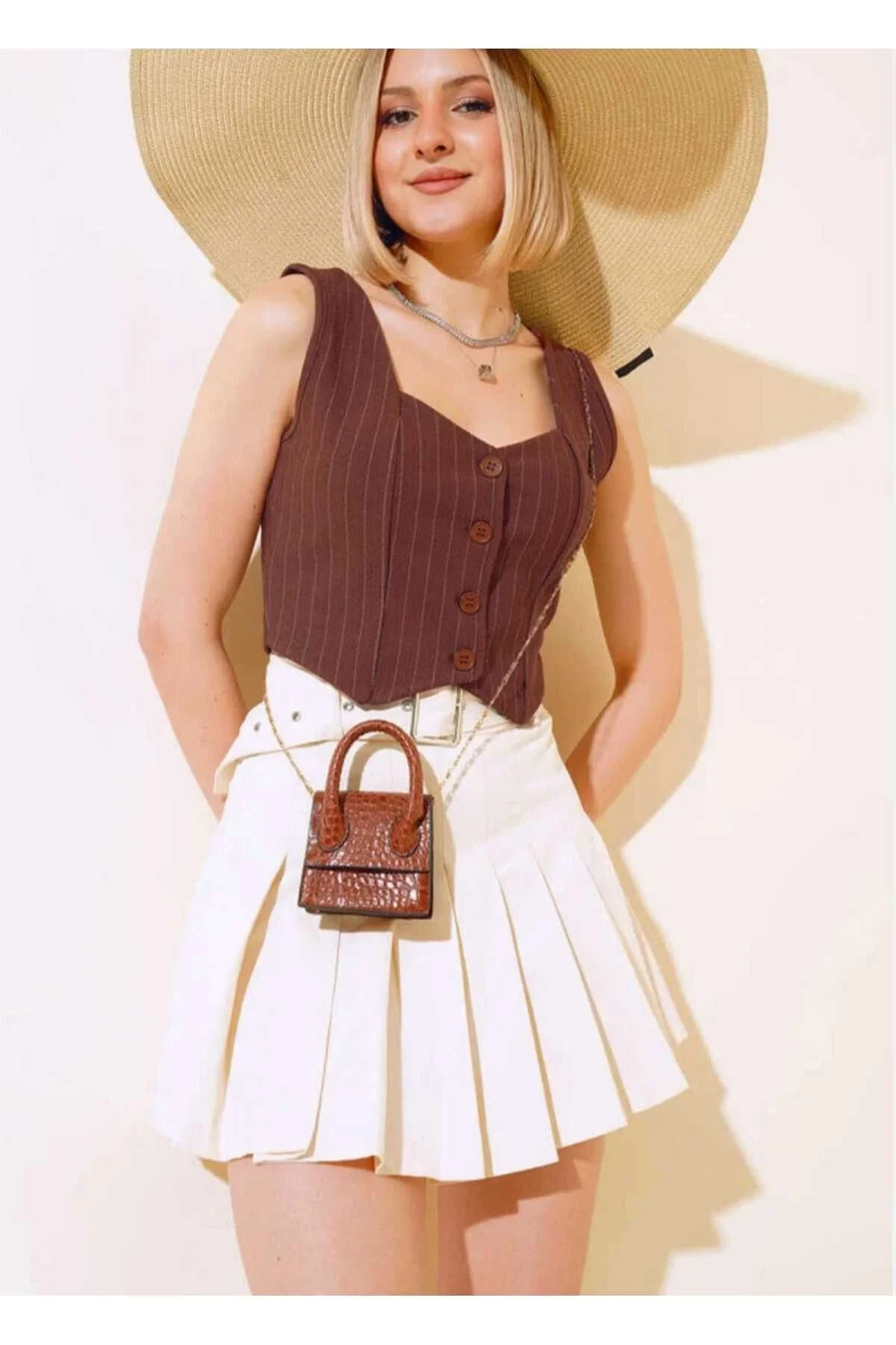 Kadın Kalp Yaka Çizgili Düğmeli Korseli Vücudu Saran Crop Yelek - Kahverengi