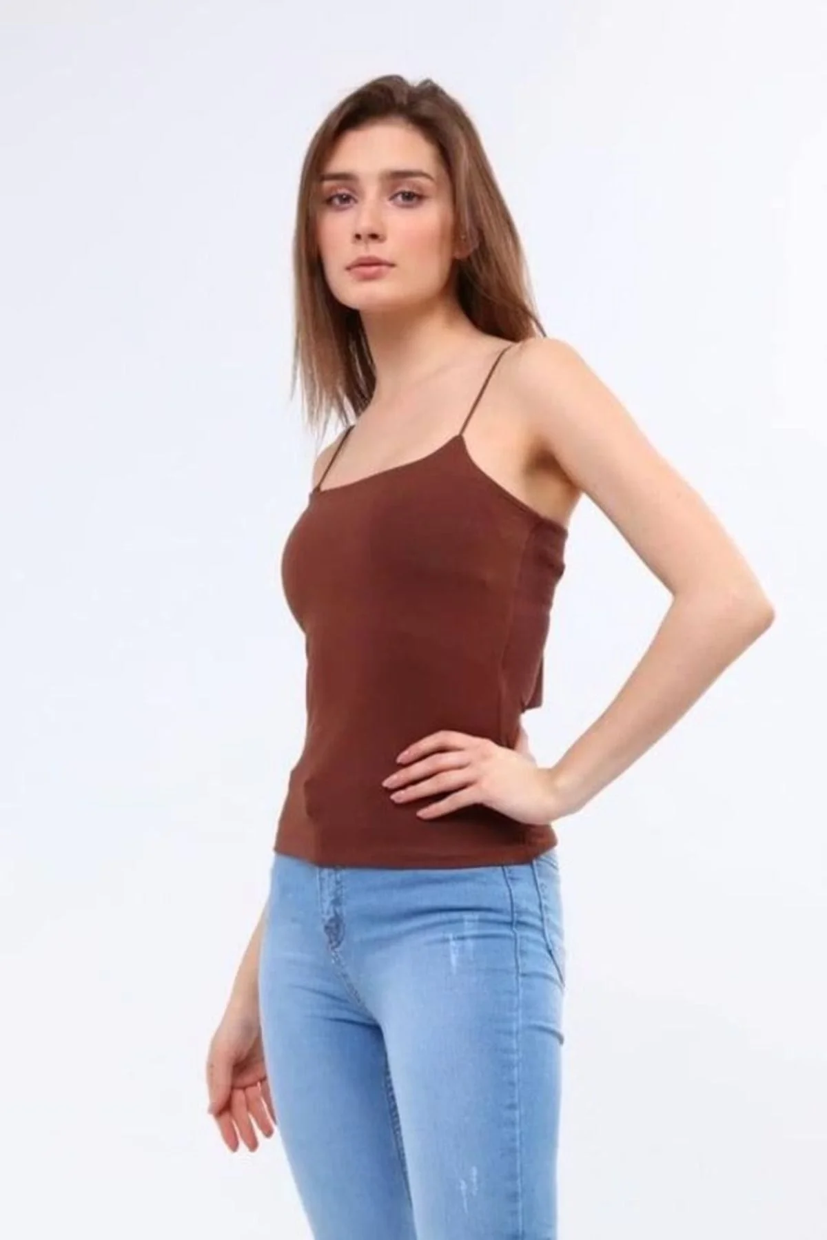 Kadın Kahverengi Kare Yaka İp Askılı Vücudu Saran Esnek Pamuklu Basic Atlet