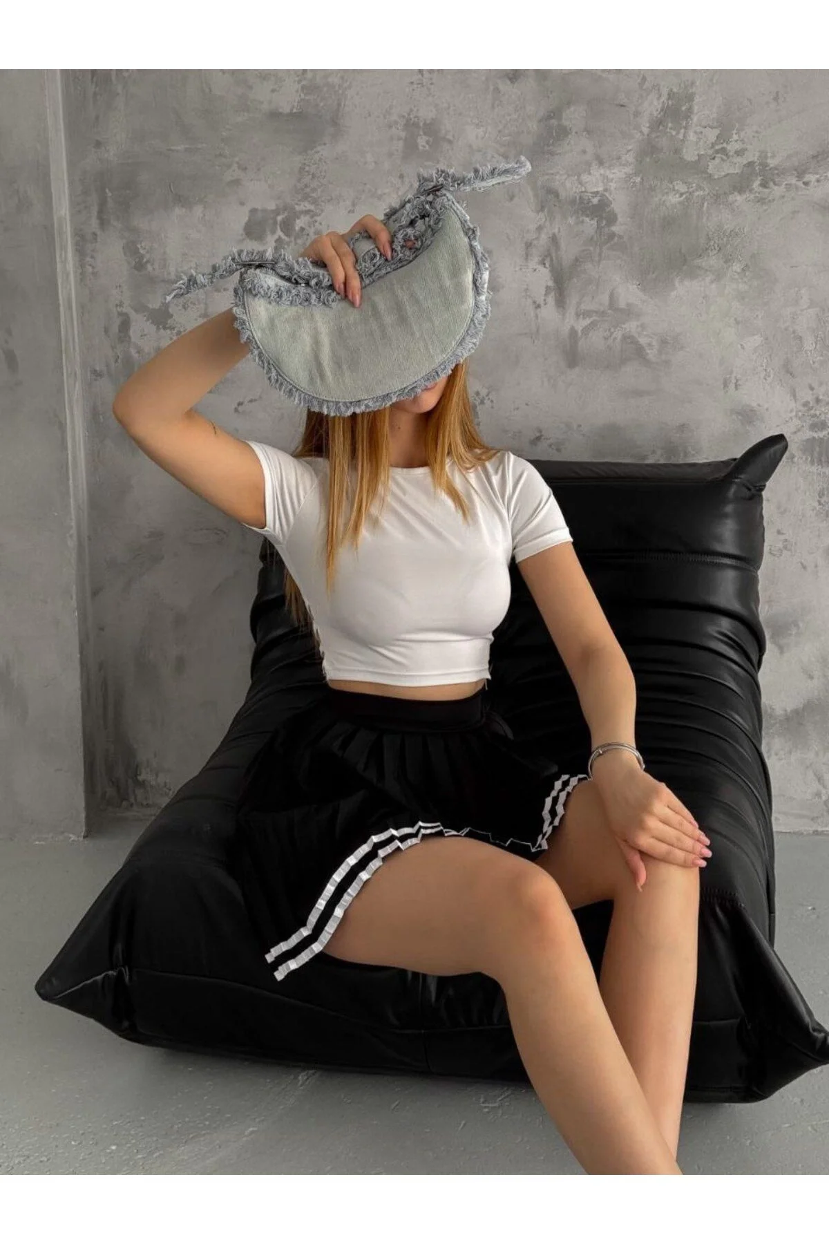 Kadın Yüksek Bel Çift Şeritli Pileli Cepli Tenisçi Şortlu Mini Etek - Siyah