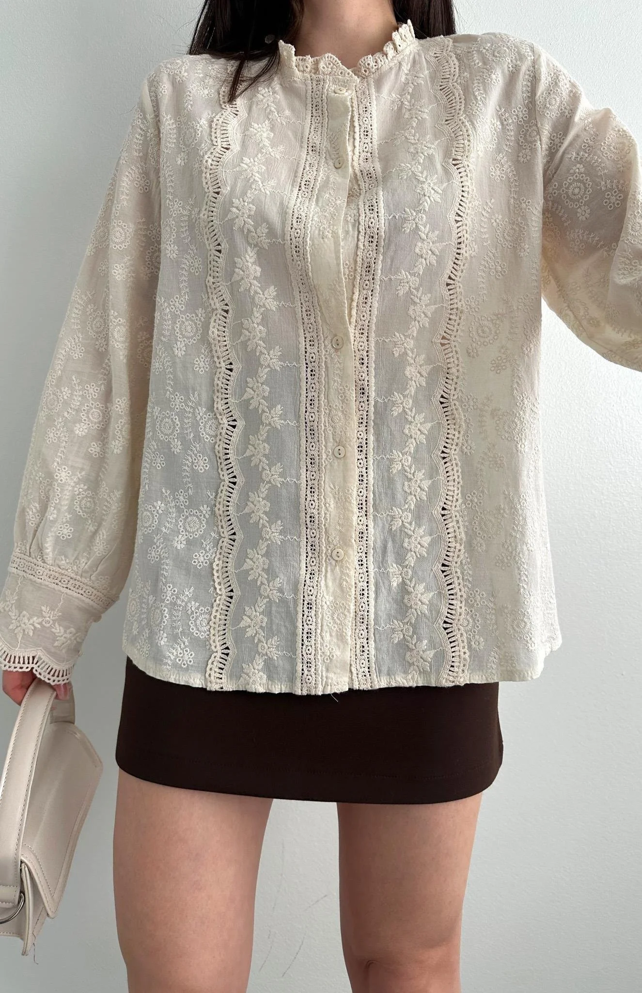 Kadın Bej Fisto İşlemeli Dantel Garnili Hakim Yaka Pamuklu Pinterest Gömlek Bluz