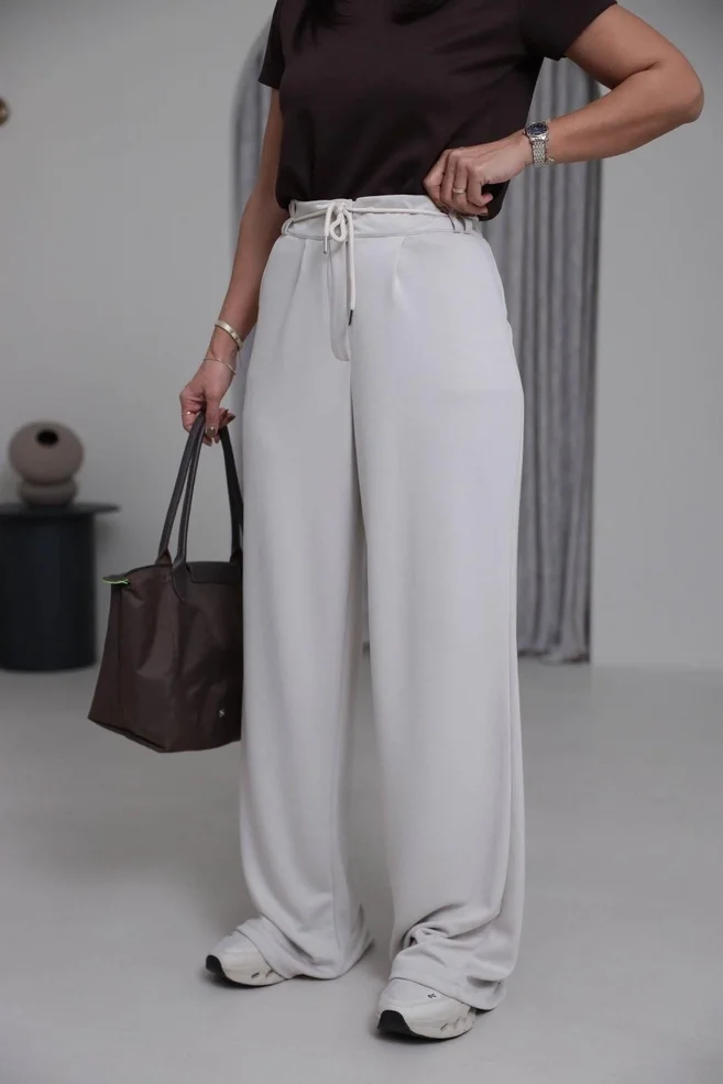 Kadın Ekru Yüksek Bel Bağlamalı Bol Paça Dökümlü Yumuşak Modal Kumaş Pantolon