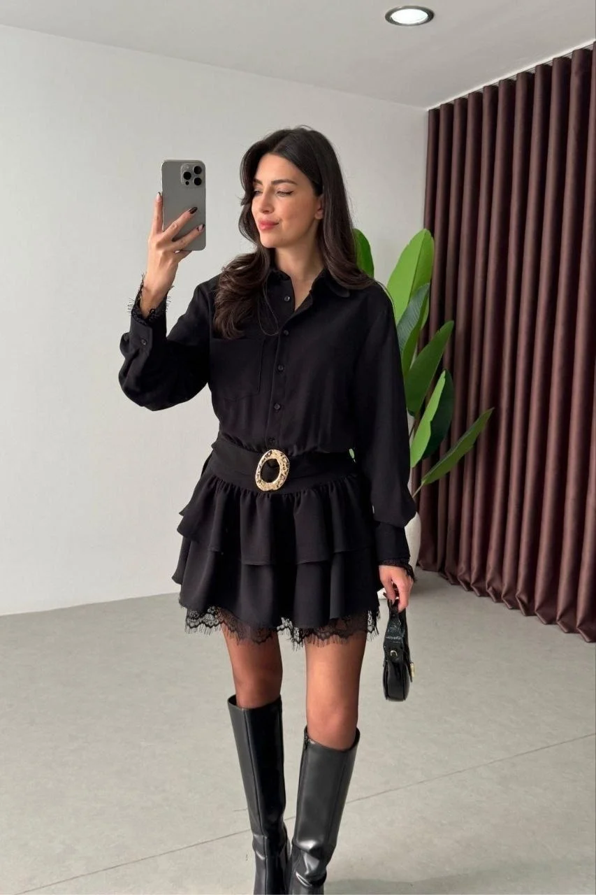 Kadın Siyah Dantel Detaylı Katlı Volanlı Kemerli Gömlek Yaka Kısa Elbise